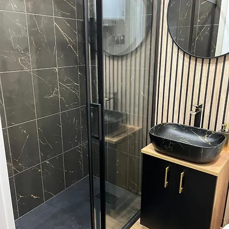 Apartment Przytulny I Komfortowy *