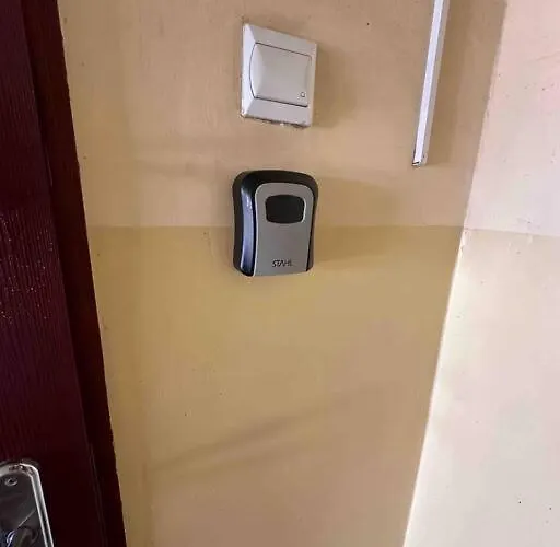 Spacious 2br Apartment,balcony, Self Check In זברזה