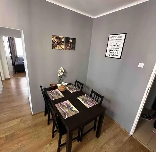 דירה Cozy Place זברזה