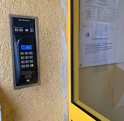 Spacious 2br Apartment,balcony, Self Check In דירה